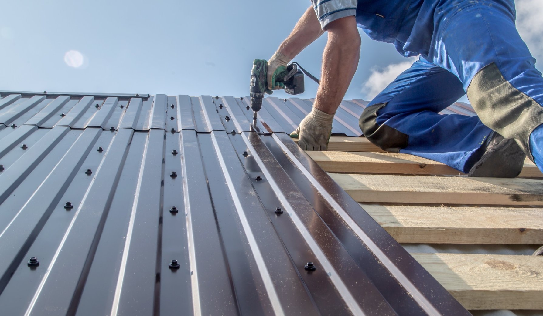 Plekk-katuse paigaldus Järvamaal