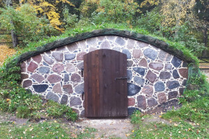 Eesti Kivi OÜ Fassaaditööd, Maakivi, Dekoratiivkividega sein, Maakivi paigaldus