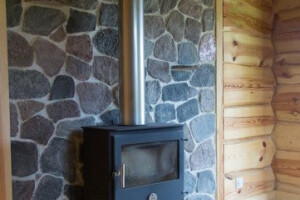 Eesti Kivi OÜ Viimistlustööd, Maakivi, Dekoratiivkividega sein, Maakivi paigaldus