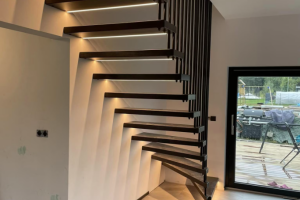 Andu Trepp OÜ Trepiehitus, LED-valgustusega trepp, erilahendusega trepid