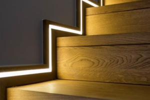Andu Trepp OÜ Trepiehitus, led- valgustusega trepp, puidust trepp, puittrepp