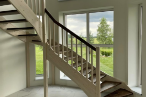 Andu Trepp OÜ Trepiehitus, puidust trepp, puit trepid, puitrepp