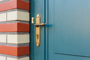 Taikse Puit OÜ Uksed uksetarvikud