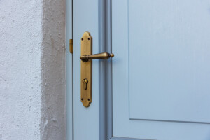 Taikse Puit OÜ Uksed uksetarvikud