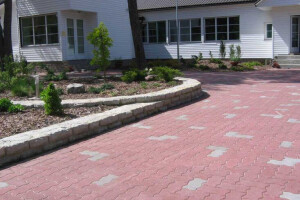 ÕUEMEISTER OÜ Tänavakivide paigaldus