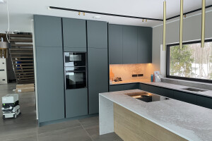 Oyram OÜ Mööbli kokkupanek ja paigaldus