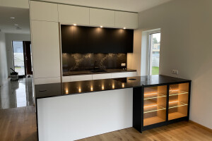 Oyram OÜ Mööbli kokkupanek ja paigaldus