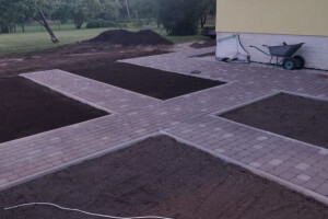 CoralRoof OÜ Tänavakivide paigaldus