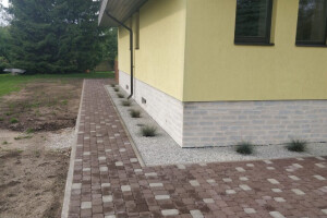 CoralRoof OÜ Tänavakivide paigaldus