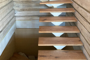 AARNA OÜ Trepiehitus, treppide ehitamine, trepi ehitus, puidust trepp