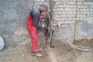 DUUBEL D OÜ Teemantpuurimine ja -saagimine, seinasaega lõikamine kettaga 600-1200 mm, avade lõikamine, avade lõikamistööd