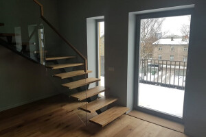 Tarva-Ehitus OÜ Trepiehitus, puittreppide valmistamine, puittrepp, puidust trepp