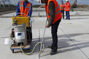 Stradacon OÜ Asfalteerimistööd, Tallinna lennujaama seisuplatside betoonivuukide remont, betoonivuukide remont, betoonivuukide renoveerimine