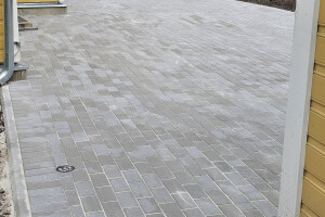 T & P EHITUS GRUPP OÜ Tänavakivide paigaldus