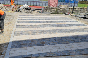 T & P EHITUS GRUPP OÜ Tänavakivide paigaldus