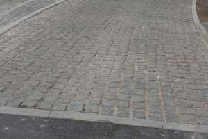 T & P EHITUS GRUPP OÜ Tänavakivide paigaldus