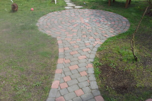 RKM EHITAB OÜ Tänavakivide paigaldus