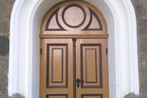 PIIT JA PROSS OÜ Uksed uksetarvikud, restaureerimistööd, restaureermine, ukse parandus