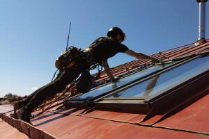 ROPETECH OÜ Puhastusteenused, akende pesu kõrgustes, akna pesu kõrgustes, aknapesu