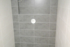 SAAREKODA OÜ Plaatimistööd, Pesuruum, plaatimine, plaatimistöö