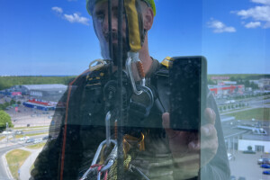 DV PUHASTUS OÜ Puhastusteenused