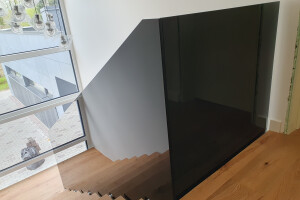 ALUFER OÜ Klaasimistööd, trepilahendused, klaasist trepipiirded, klaasimine