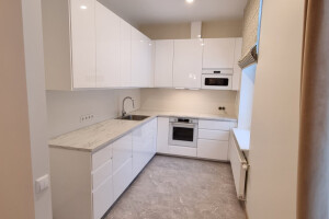 DE MÖÖBEL OÜ Mööbli kokkupanek ja paigaldus