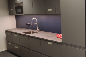 DE MÖÖBEL OÜ Mööbli kokkupanek ja paigaldus