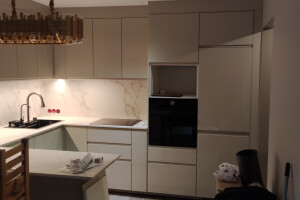 DE MÖÖBEL OÜ Mööbli kokkupanek ja paigaldus