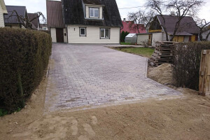 KIVERO OÜ Tänavakivide paigaldus