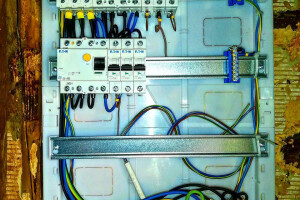 VENNAD ELEKTER OÜ Elektritööd