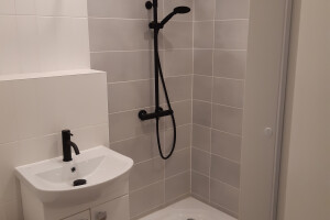 VEDOKASTROI OÜ Vannitubade remont, plaatimistööd; plaatimine; vannitubade remont; siseviimistlus