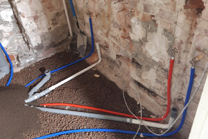 VEDOKASTROI OÜ Vannitubade remont, plaatimistööd; plaatimine; vannitubade remont; siseviimistlus