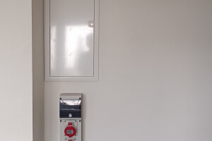 JUHISTIK OÜ Elektritööd, elektriinstallatsioon; elektritööd; siseelektritööd; elektrisüsteem