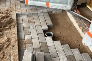 RAKS EHITUSTEENUS OÜ Tänavakivide paigaldus, tänavakivide pagaldustööd, tänavakivide paigaldamine, tänavakivide paigaldusega