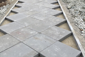 RAKS EHITUSTEENUS OÜ Tänavakivide paigaldus, tänavakivide pagaldustööd, tänavakivide paigaldamine, tänavakivide paigaldusega