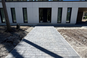 RAKS EHITUSTEENUS OÜ Teede ehitus teede korrashoid, tänavakivide pagaldustööd, tänavakivide paigaldamine, tänavakivide paigaldus