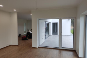 ÜKS PRO EHITUS OÜ Maalritööd
