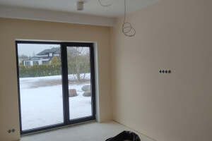 ÜKS PRO EHITUS OÜ Siseviimistlustööd