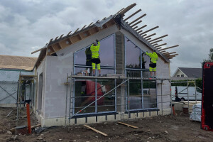 GLUGGA GROUP OÜ Uste- ja akende paigaldus