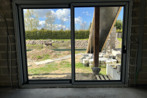 GLUGGA GROUP OÜ Uste- ja akende paigaldus