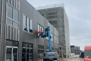 GLUGGA GROUP OÜ Uste- ja akende paigaldus