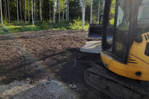 LOGMASTER OÜ Pinnasetööd, kaevetööd, pinnase kaevetöö, miniekskavaatori kaeveteenus