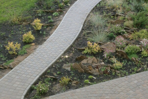 REINHÄNGER OÜ Tänavakivide paigaldus