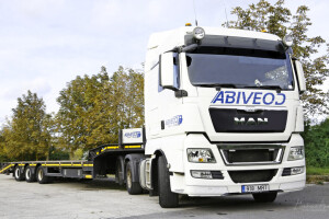 Abiveod OÜ , transporditeenused, poolhaagis, veos