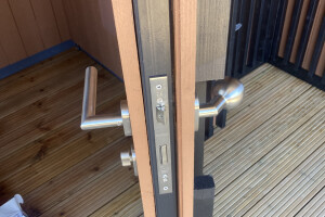 Lehtla Lukud OÜ Uste- ja akende paigaldus