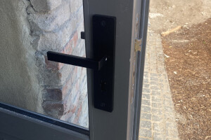 Lehtla Lukud OÜ Uste- ja akende paigaldus