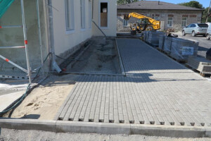 Eurisco Ehitus OÜ Üldehitus, Tänavakivi paigaldus, kõnnitee rajamine, kõnniteede ehitus.