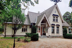 Puitkatused OÜ Katusetööd, Katusetööd
Palkmaja
Kimmikatus