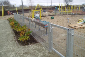 Peruks Grupp OÜ Piirded aiad, Lasnamäe mänguväljaku piire, piirdeaed, piirdeaiad